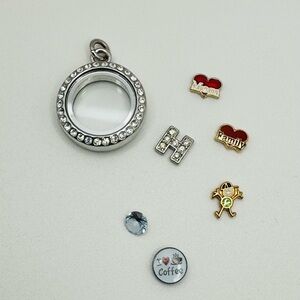 Origami Owl🦉Silver Hinged Locket w/6 charms